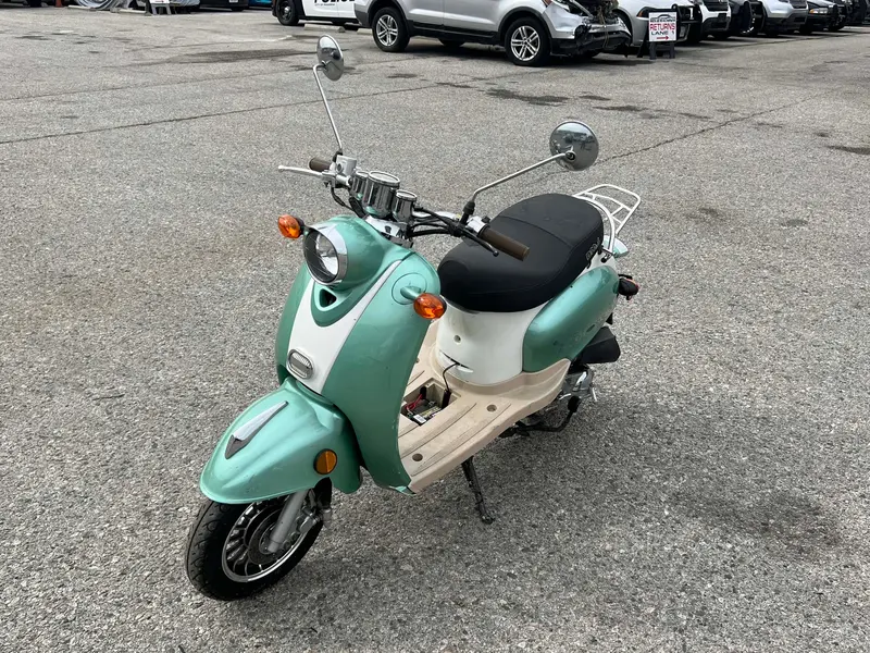 2015 Bms Snail 50 Scooter (Double) 1