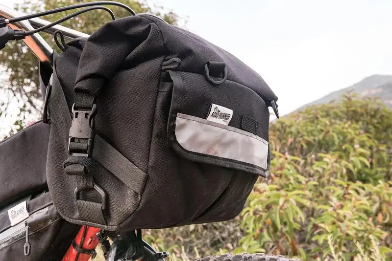 Road Runner Middle Earth Jammer Bag 1