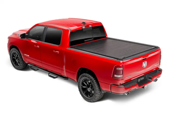 Retraxpro Xr Tonneau Cover — 5'9" Length, Matte Silver, Fits 2007–2013 Gmc Sierra & Chevrolet Silverado 1
